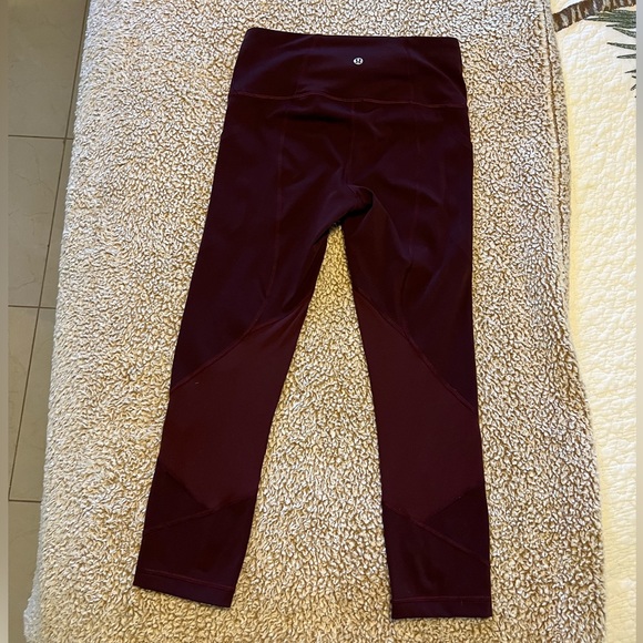 Invigorate high-rise crop lululemon leggings in red merlot - Picture 3 of 5